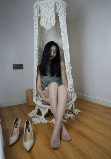 扒开老师双腿猛进入