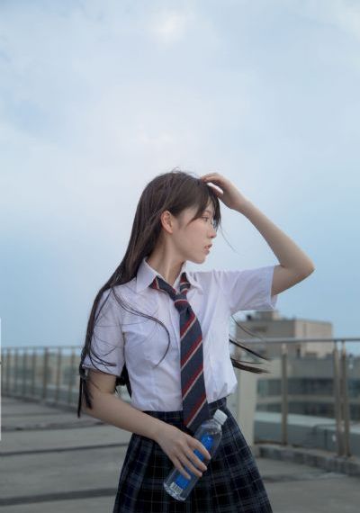 女教师在办公室被躁在线观看av