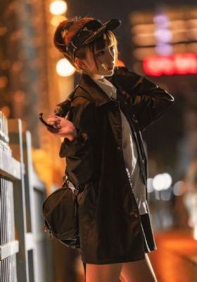 金瓶艳吏